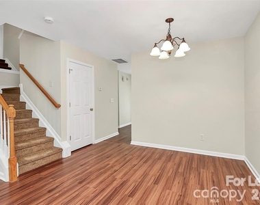 411 Caddy Street - Photo Thumbnail 17