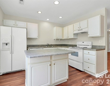 411 Caddy Street - Photo Thumbnail 1