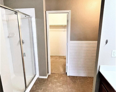 208 Dye Drive - Photo Thumbnail 11
