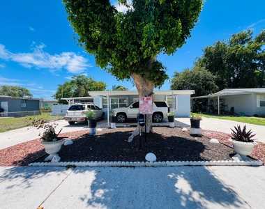 1210 S D Street - Photo Thumbnail 14