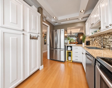 155 Yacht Club Drive - Photo Thumbnail 8