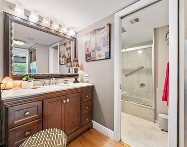 155 Yacht Club Drive - Photo Thumbnail 12