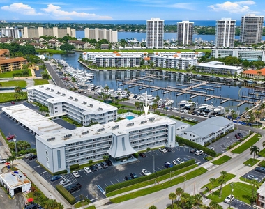 155 Yacht Club Drive - Photo Thumbnail 21