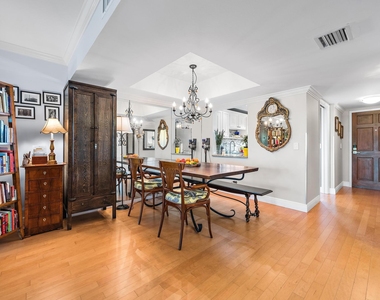 155 Yacht Club Drive - Photo Thumbnail 5