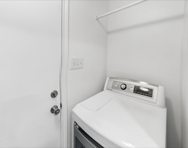 7806 Laver Court - Photo Thumbnail 23