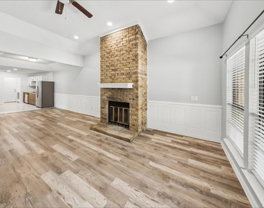 7806 Laver Court - Photo Thumbnail 4