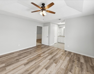 7806 Laver Court - Photo Thumbnail 10