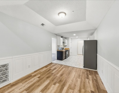 7806 Laver Court - Photo Thumbnail 7