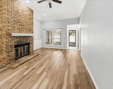 7806 Laver Court - Photo Thumbnail 3