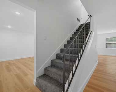 600 W Pelton Street - Photo Thumbnail 18