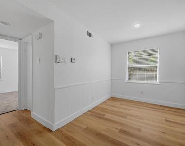 600 W Pelton Street - Photo Thumbnail 8