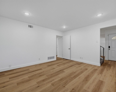 600 W Pelton Street - Photo Thumbnail 17