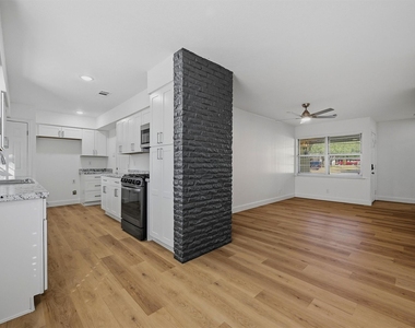 600 W Pelton Street - Photo Thumbnail 7