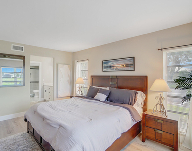 13719 Via Aurora Way - Photo Thumbnail 21