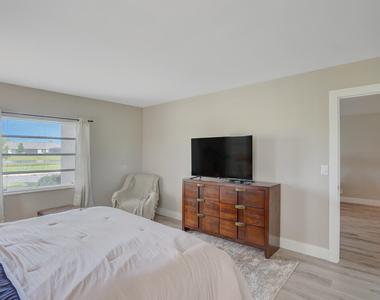 13719 Via Aurora Way - Photo Thumbnail 20