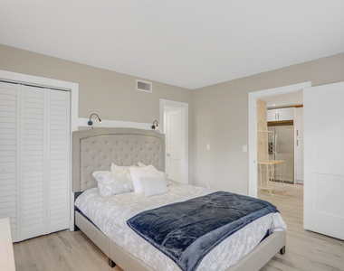 13719 Via Aurora Way - Photo Thumbnail 27