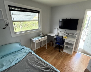 605 E Coast Avenue - Photo Thumbnail 4