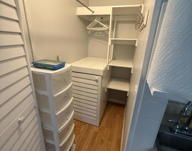 605 E Coast Avenue - Photo Thumbnail 3