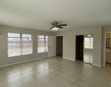 116 E Central Boulevard - Photo Thumbnail 17