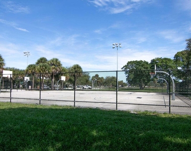 3240 Lake Osborne Drive - Photo Thumbnail 21