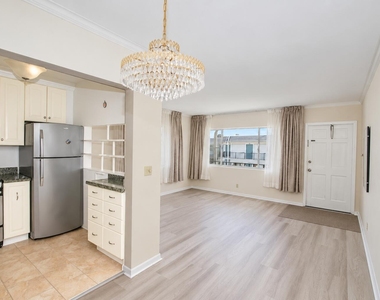3240 Lake Osborne Drive - Photo Thumbnail 3