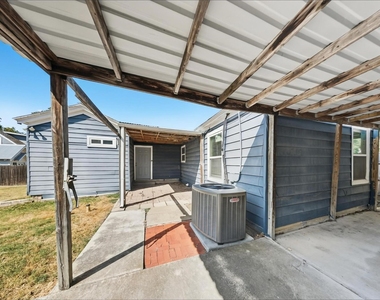 2304 Ryan Avenue - Photo Thumbnail 22