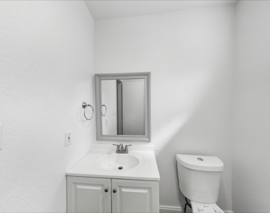 2304 Ryan Avenue - Photo Thumbnail 10