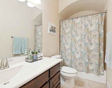 911 Mountain Laurel Drive - Photo Thumbnail 14