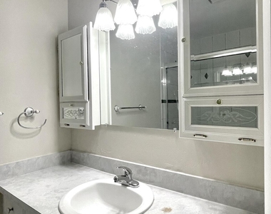 501 Sandtree Drive - Photo Thumbnail 23