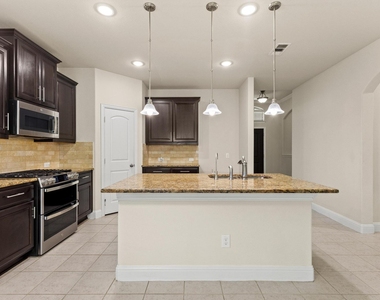 7822 Cottonwood Drive - Photo Thumbnail 3