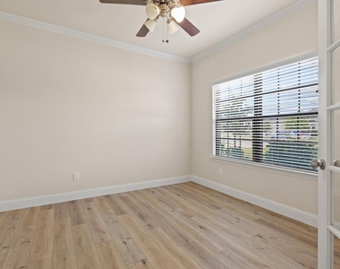 7822 Cottonwood Drive - Photo Thumbnail 10