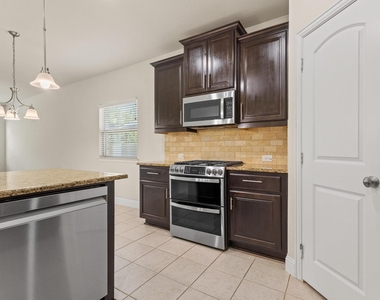 7822 Cottonwood Drive - Photo Thumbnail 4
