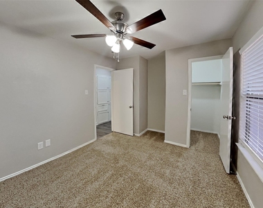 4112 Nandina Court - Photo Thumbnail 12