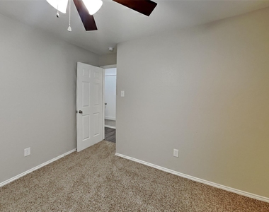 4112 Nandina Court - Photo Thumbnail 13