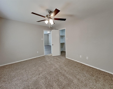 4112 Nandina Court - Photo Thumbnail 7