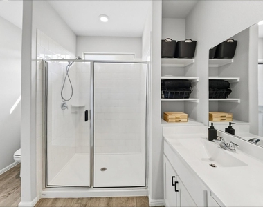 8420 Berry Crest Street - Photo Thumbnail 11