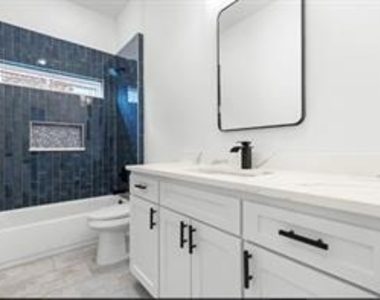 5516 Helmick Avenue - Photo Thumbnail 11