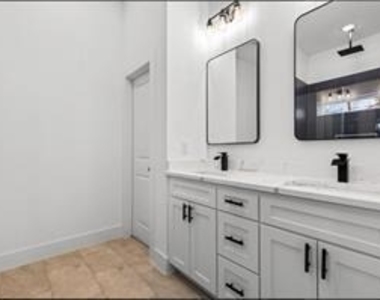 5516 Helmick Avenue - Photo Thumbnail 15