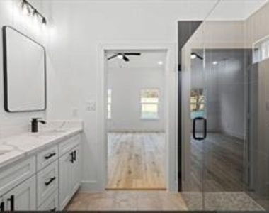 5516 Helmick Avenue - Photo Thumbnail 17