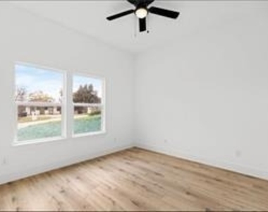 5516 Helmick Avenue - Photo Thumbnail 14