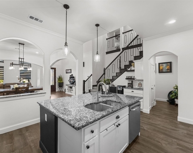 1705 Prestwick Lane - Photo Thumbnail 13