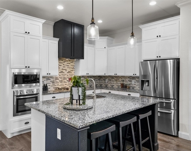 1705 Prestwick Lane - Photo Thumbnail 11
