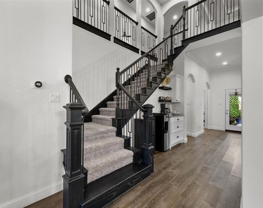 1705 Prestwick Lane - Photo Thumbnail 5
