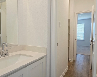 8104 Blue Heron Lane - Photo Thumbnail 24