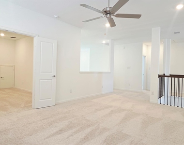8104 Blue Heron Lane - Photo Thumbnail 21