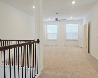 8104 Blue Heron Lane - Photo Thumbnail 28