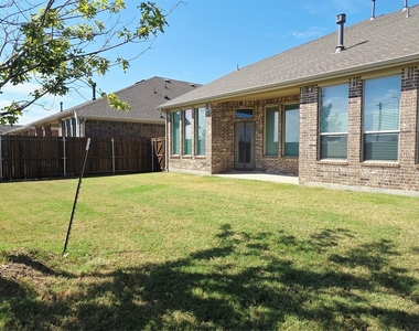 8104 Blue Heron Lane - Photo Thumbnail 32