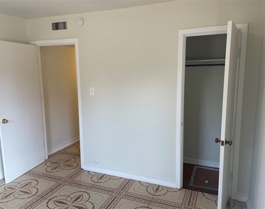 1512 Hilltop Drive - Photo Thumbnail 11