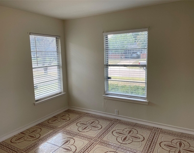 1512 Hilltop Drive - Photo Thumbnail 10