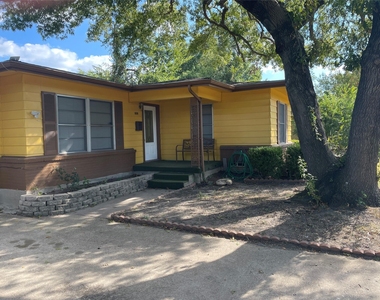 1512 Hilltop Drive - Photo Thumbnail 3